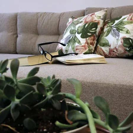 Nikol's Nook Apartament Kawala